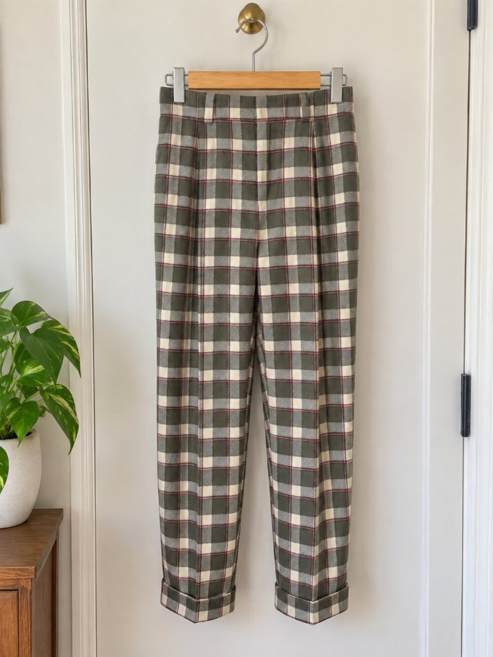 Aritzia Wilfred Dashwood Plaid Pants - Charcoal Green, Cream & Burgundy Size 00